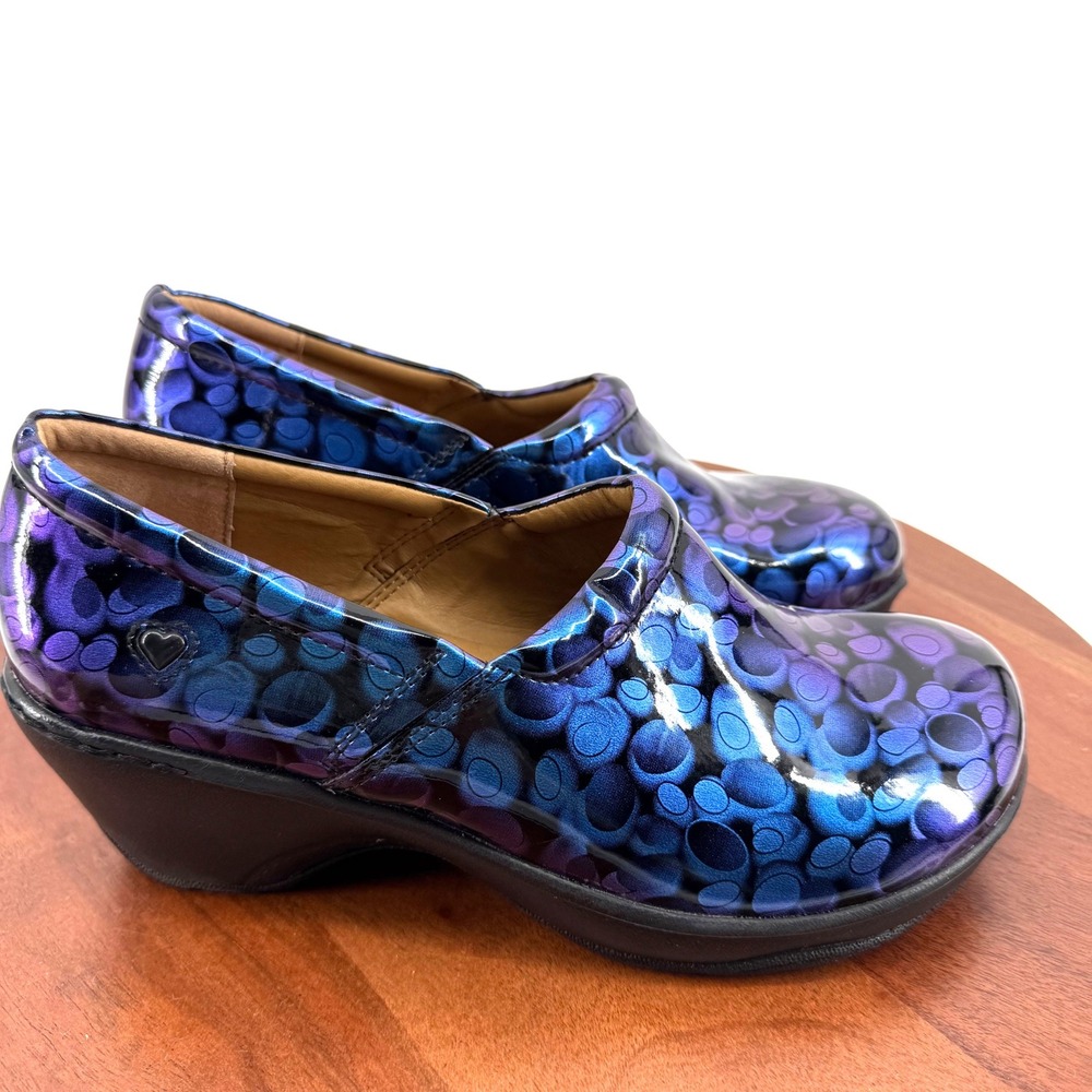 Nurse Mates Bryar Clogs Blue Purple Iridescent Bubble Patent Women 9.5M